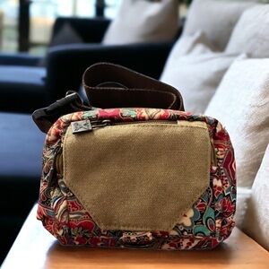 DOPOBO Vintage Fanny Pack Brand New Camel and Floral With Black Adjustable Strap